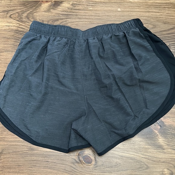 Nike Dri-fit Shorts - Picture 2 of 3